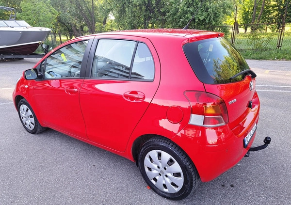 Toyota Yaris cena 19900 przebieg: 122000, rok produkcji 2009 z Białystok małe 211